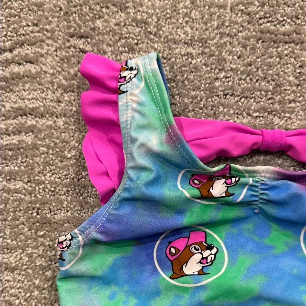 BUC-EES bucee girl